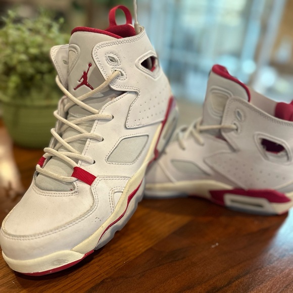 Jordan Flight Club 91
White Pure Platinum Sail Mystic Hibiscus - Picture 2 of 4